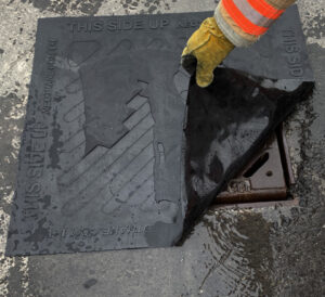 MAGNASEAL Non-Magnetic Drain/Sewer Cover